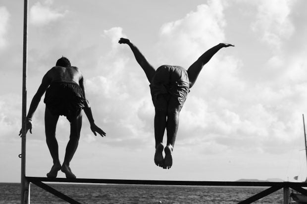 fotógrafos de moda se unen en acción solidaria